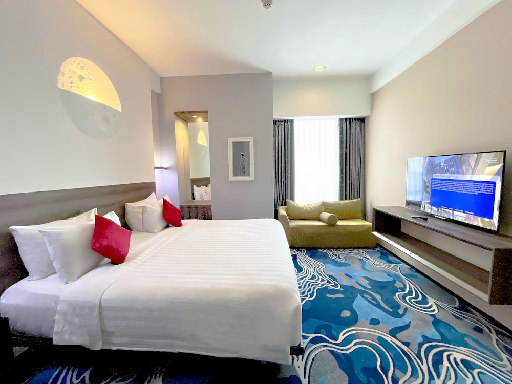 NOVOTEL BANDUNG 11/73