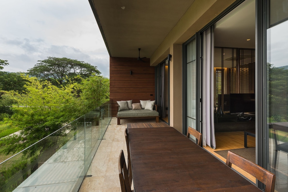 Atta Lakeside Resort Suite 79/81