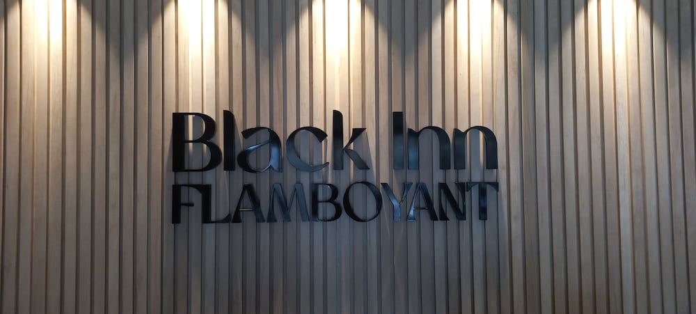 Black Inn Flamboyant 27/29