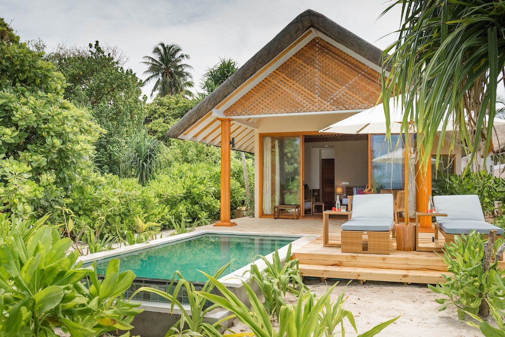 Kudafushi Resort and Spa 51/56