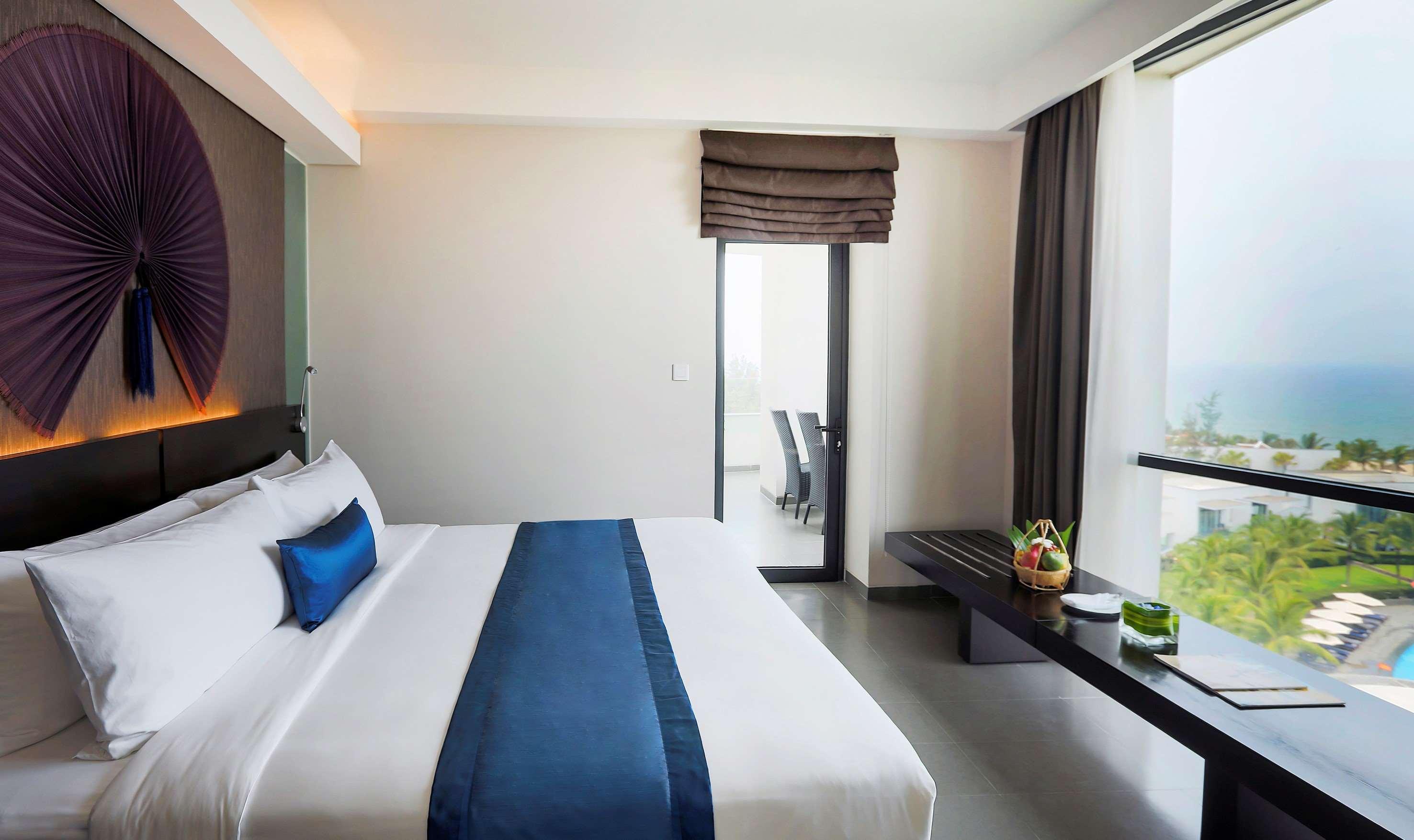 Deluxe, Double or Twin Bed