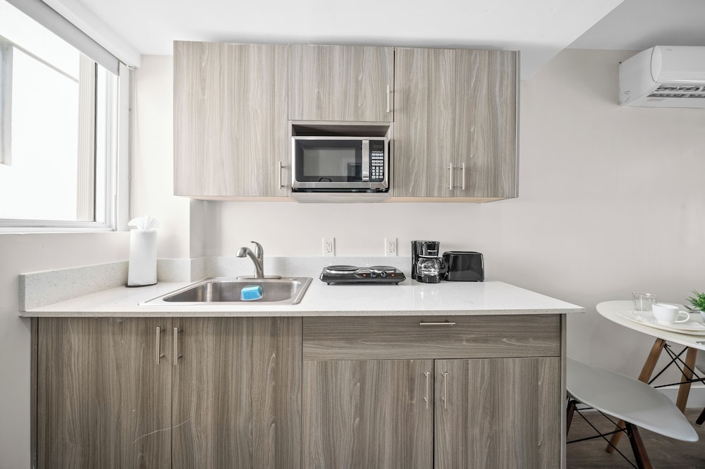 Samantha Apartments by Lowkl 28/46