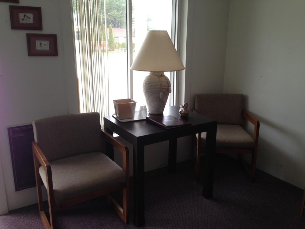 Northwinds Motel 24/41