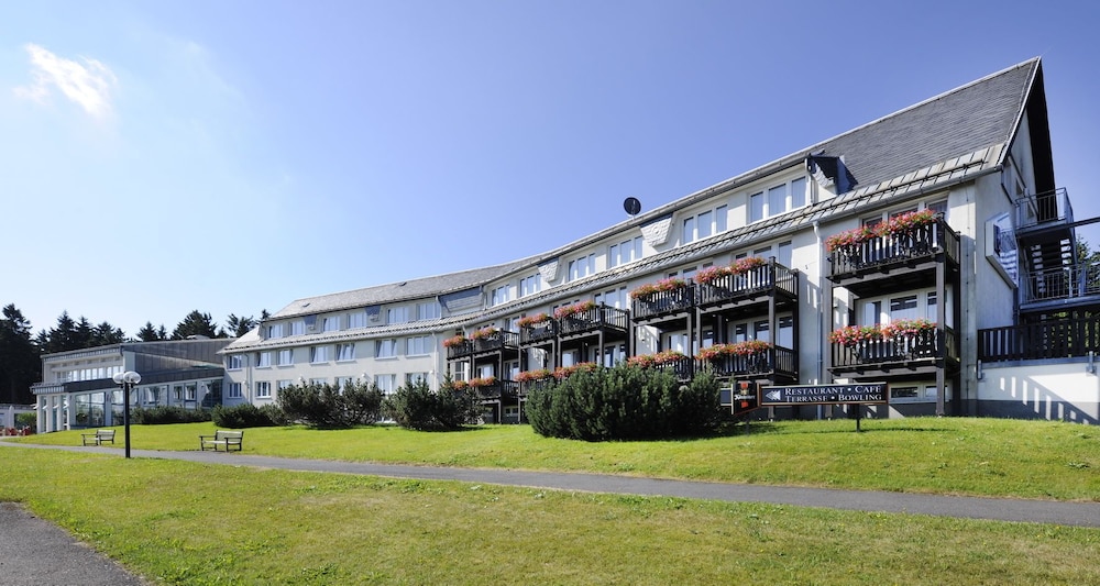 Sporthotel Oberhof 42/44