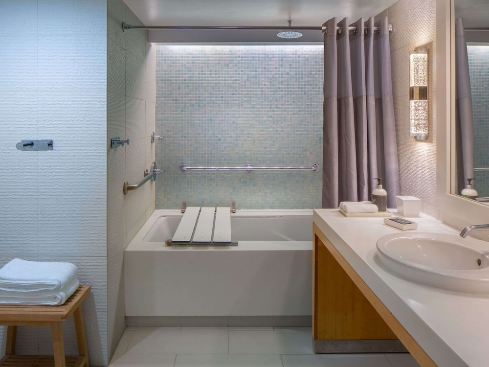 غرفة بسريرين كوين، Hyatt Centric Key West Resort and Spa 6/7