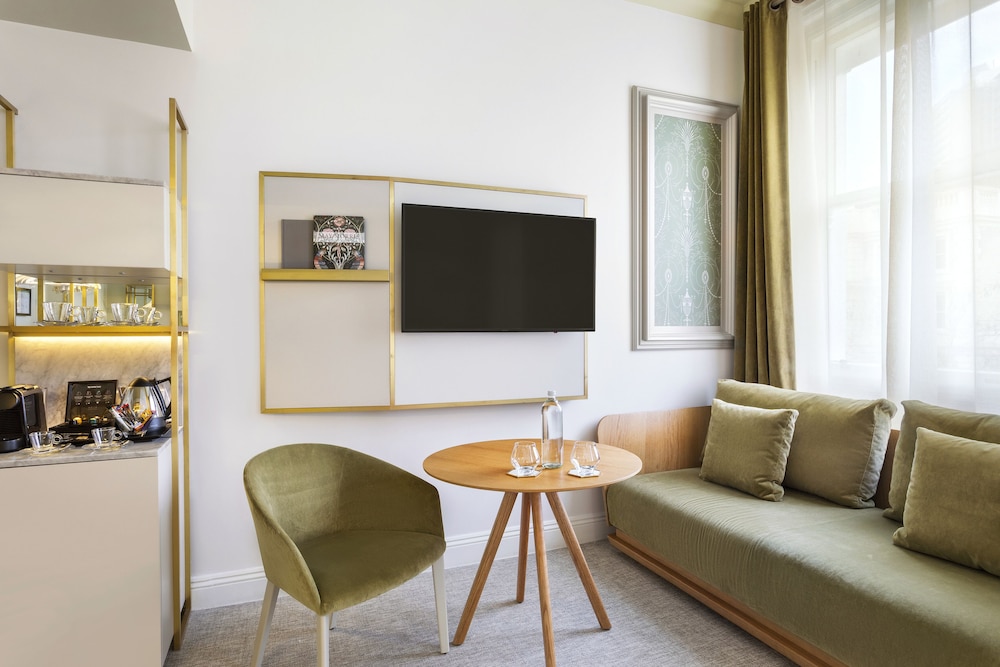 Melia London Kensington Member of Melia Collection 64/93