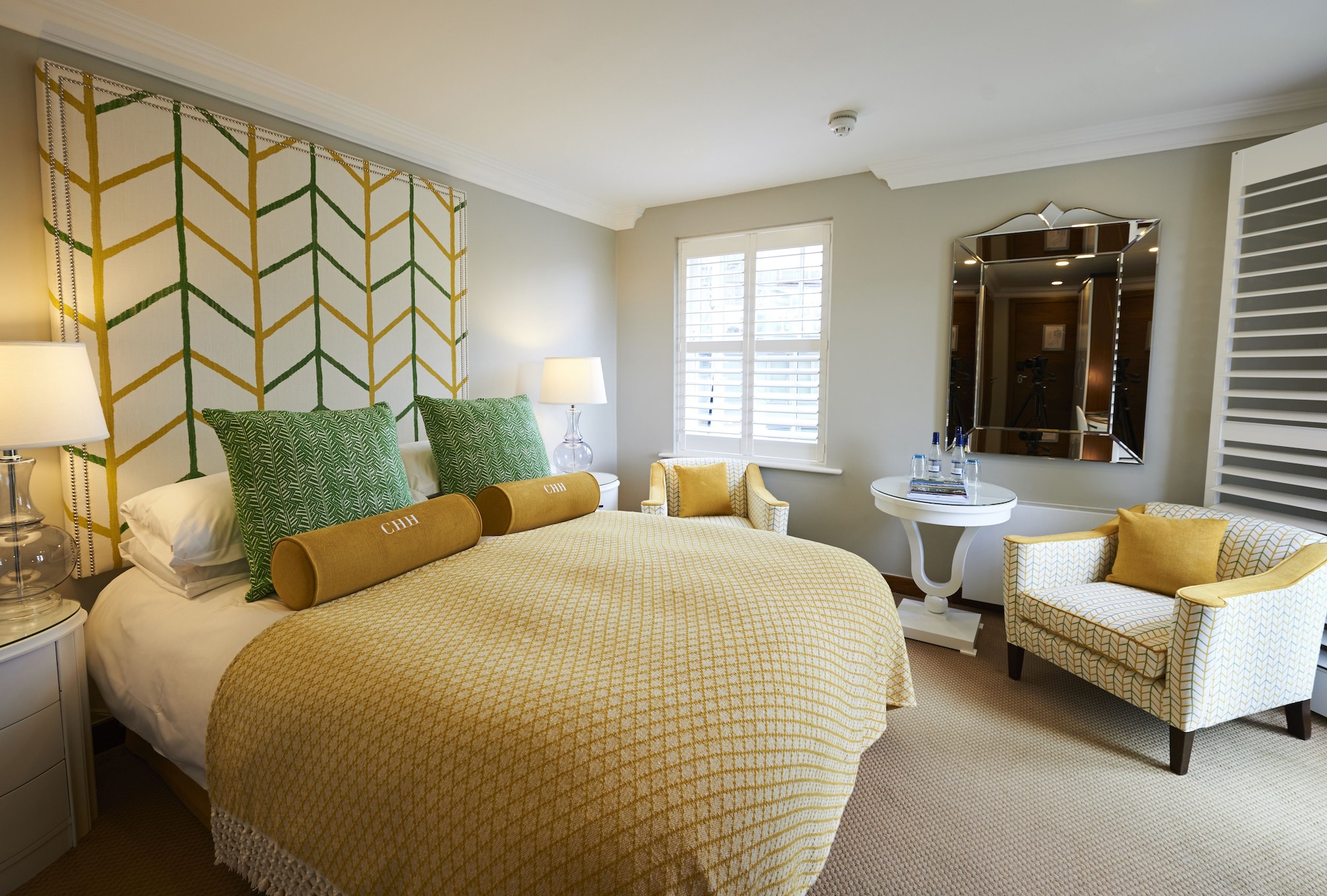 ROOM, DOUBLE BED, PARTIAL VIEW