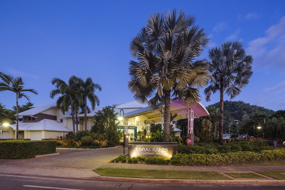 Coral Sands Beachfront Resort 7/59