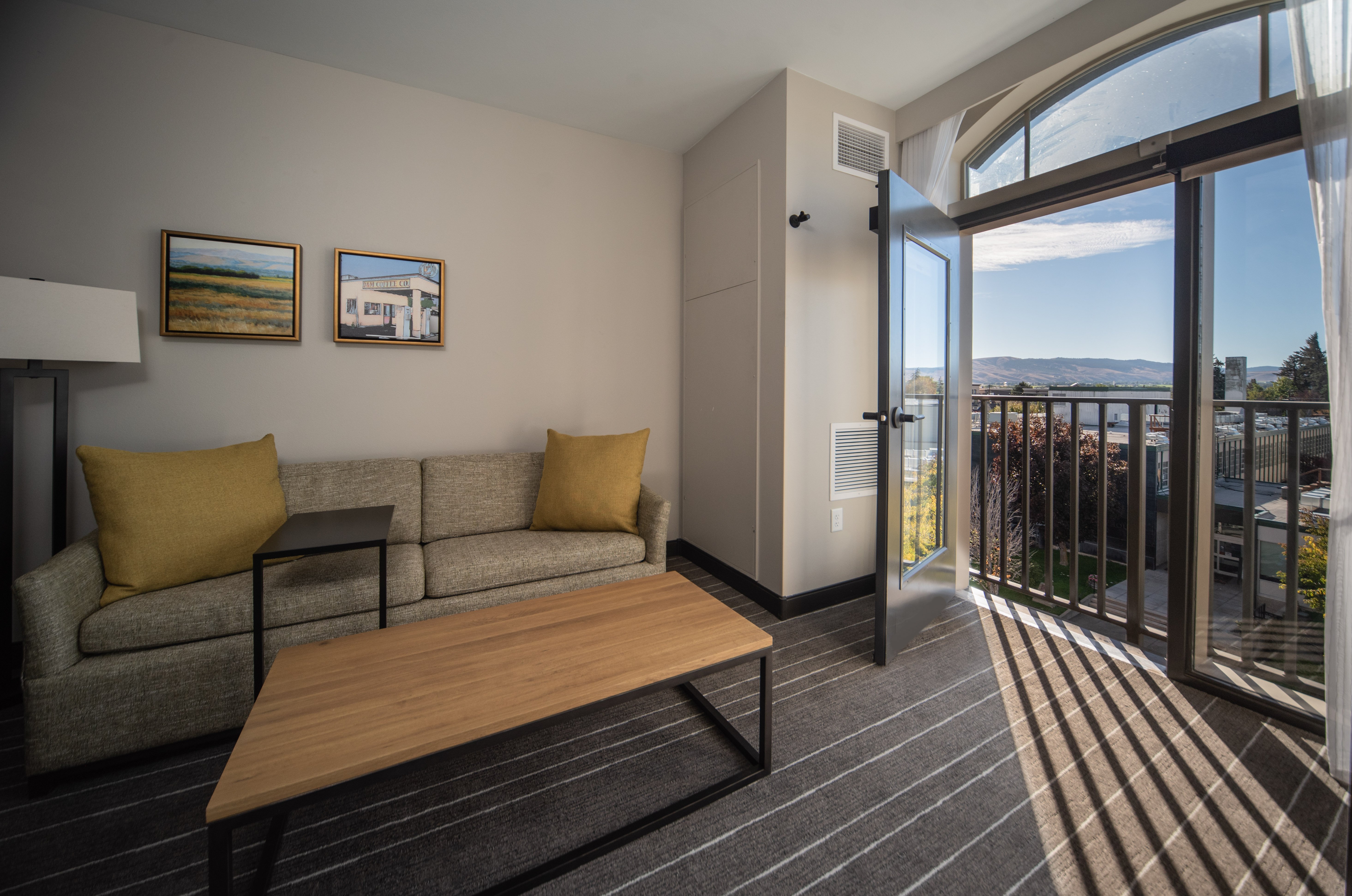 Hotel Windrow Downtown Ellensburg 13/25