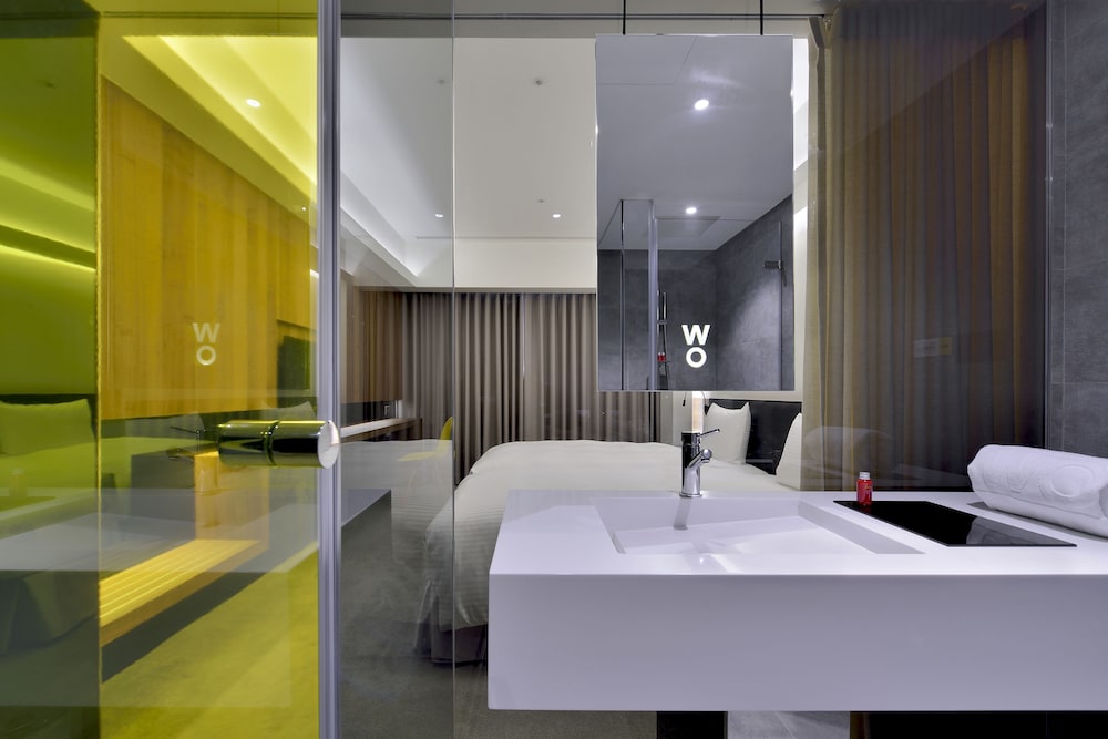 HOTEL WO 6/34