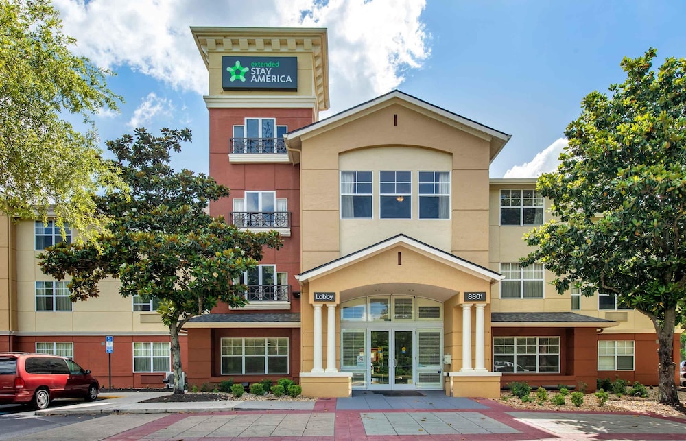Studio 6 Suites Jacksonville Deerwood Park FL