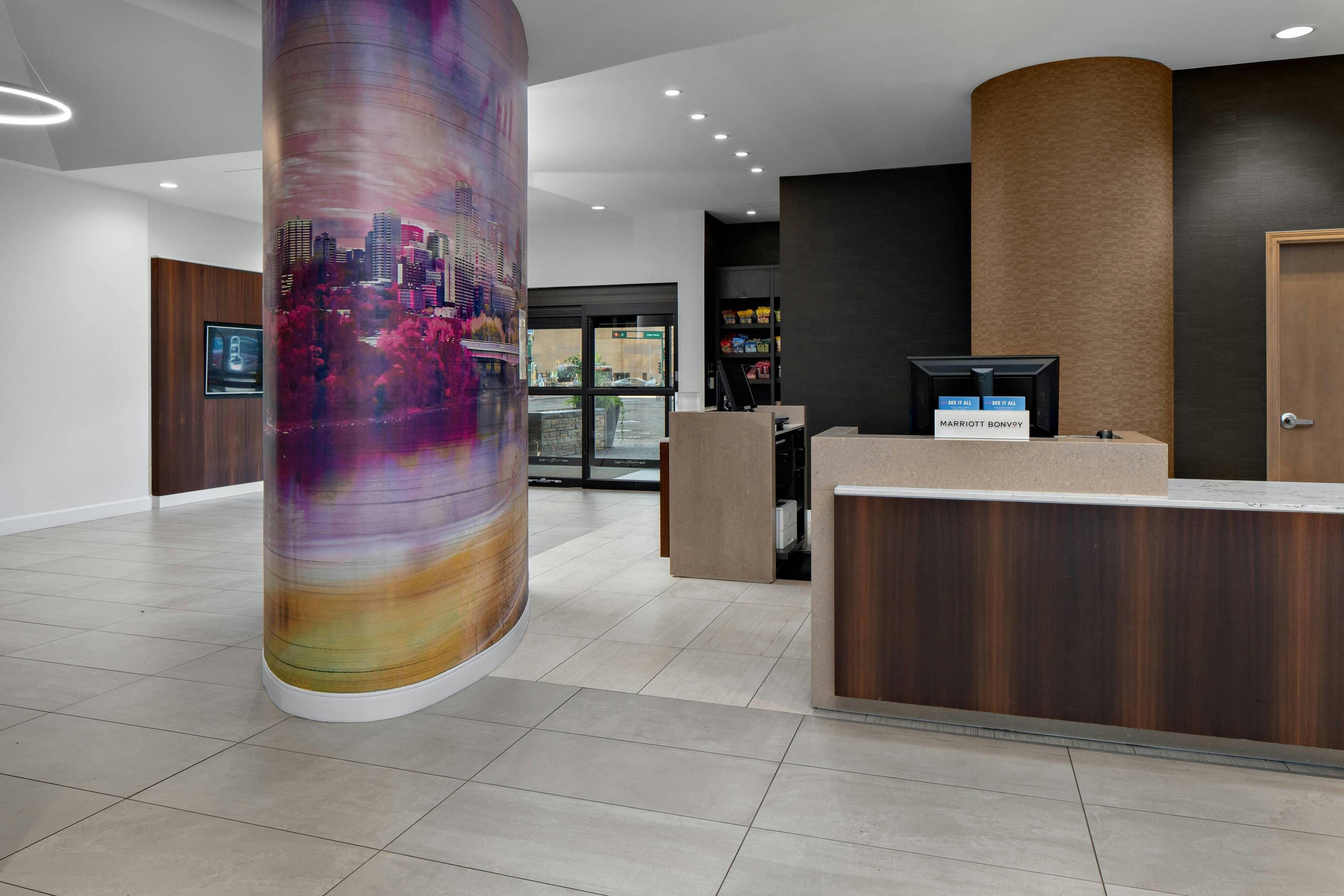 Courtyard by Marriott Edmonton Downtown 3/16