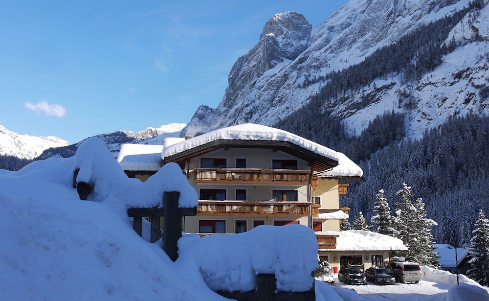 Dolomites Inn 1/42