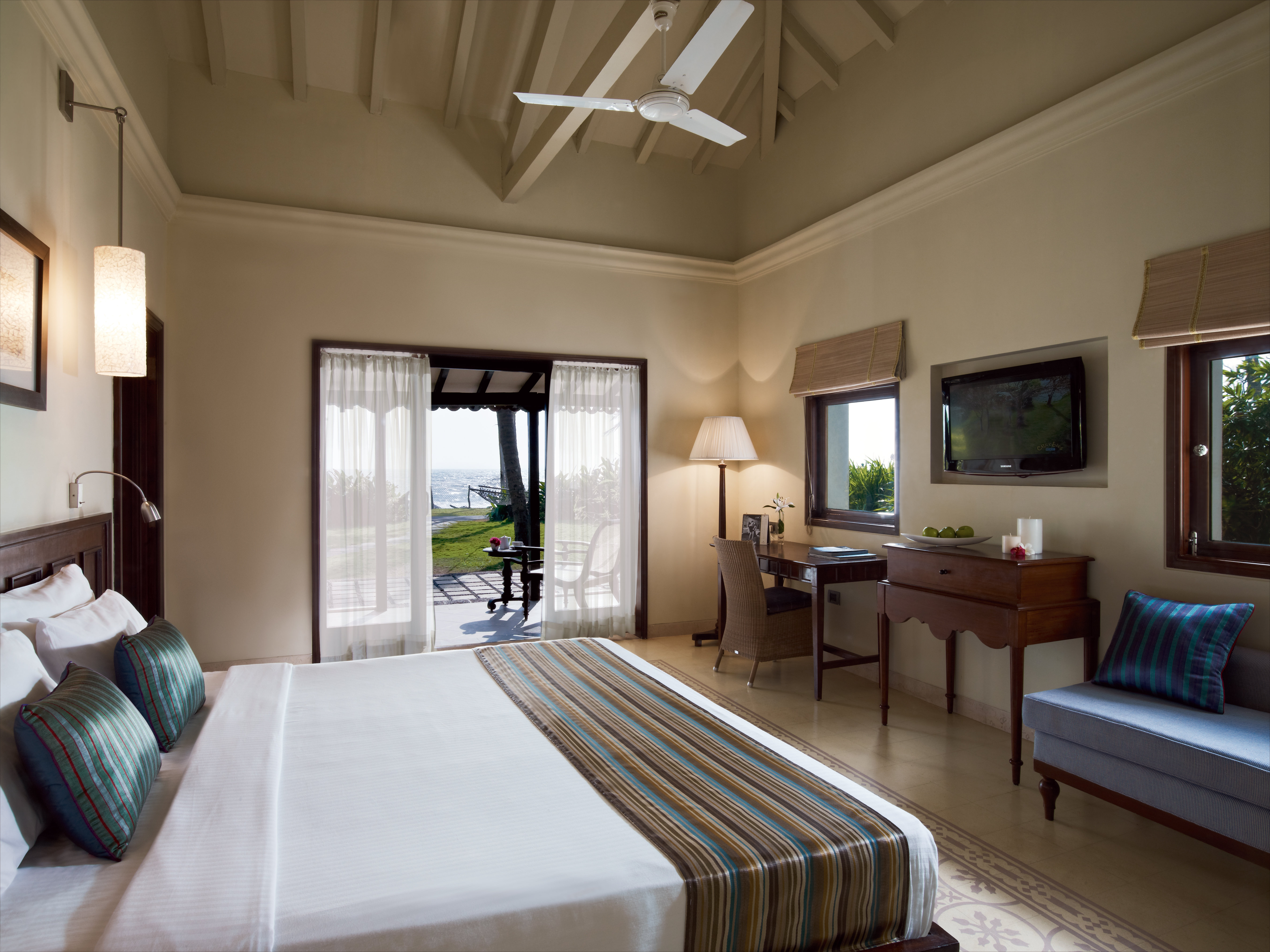 Go, Luxury, Villa, King Bed, Sea View