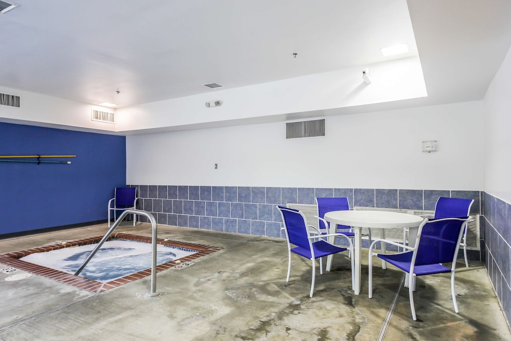 Motel6 New Braunfels, TX 33/44