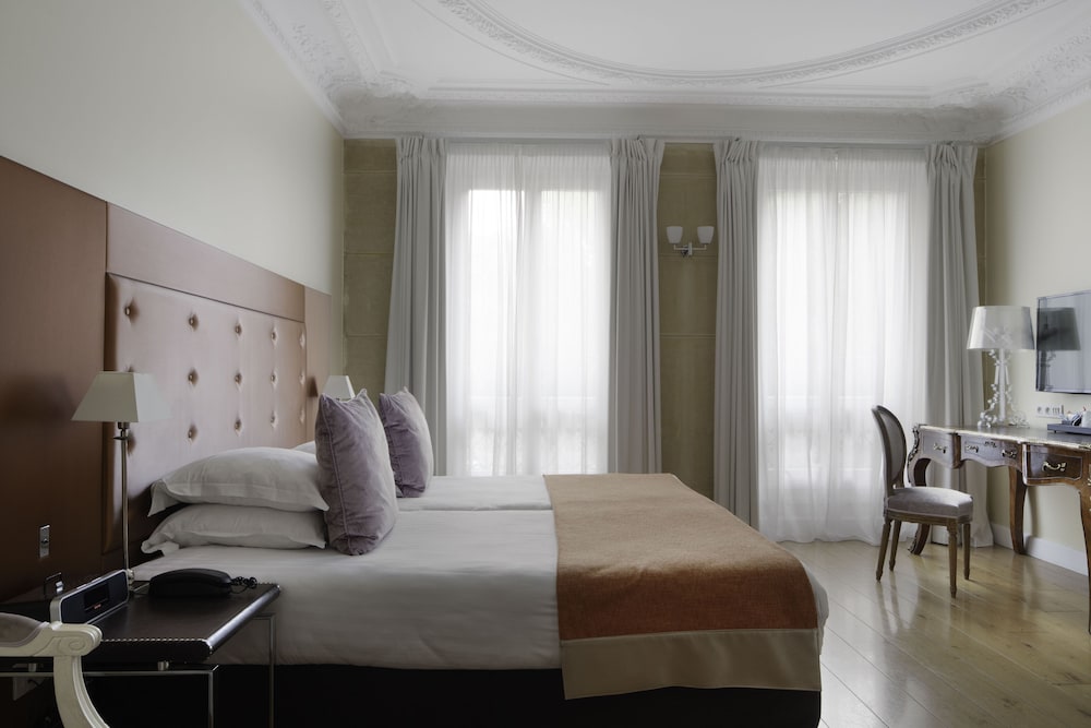 Le 123 Elysees Astotel 17/50