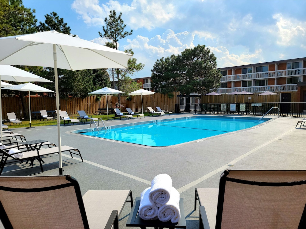 Best Western Parkway Hotel Toronto North 4/32