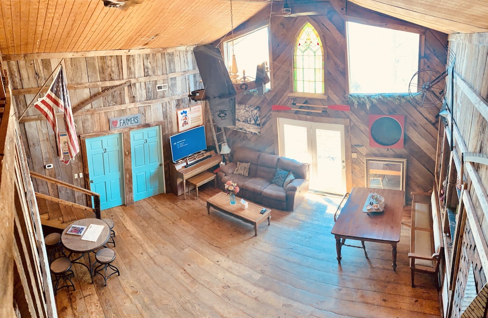 Good Place Farms Bed and Breakfast 56/71