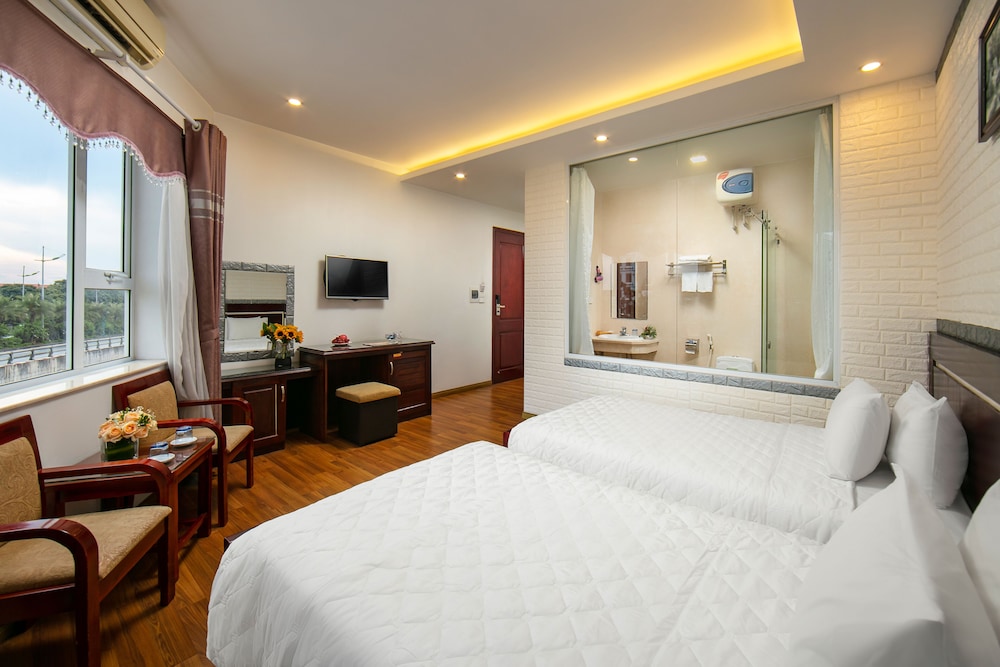 New Airport Hotel 20/50