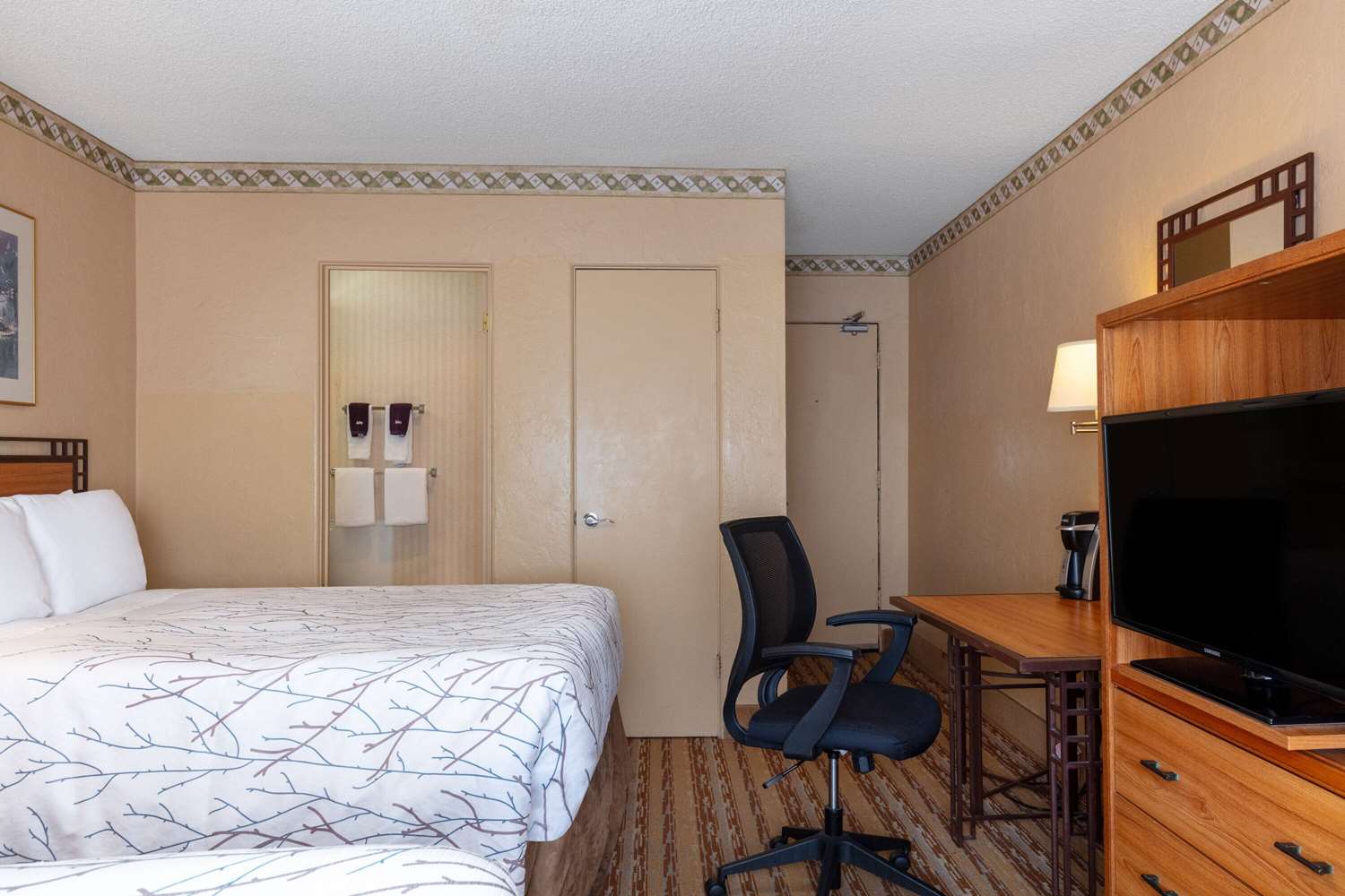 Travelodge By Wyndham Seattle By The Space Needle 7/27