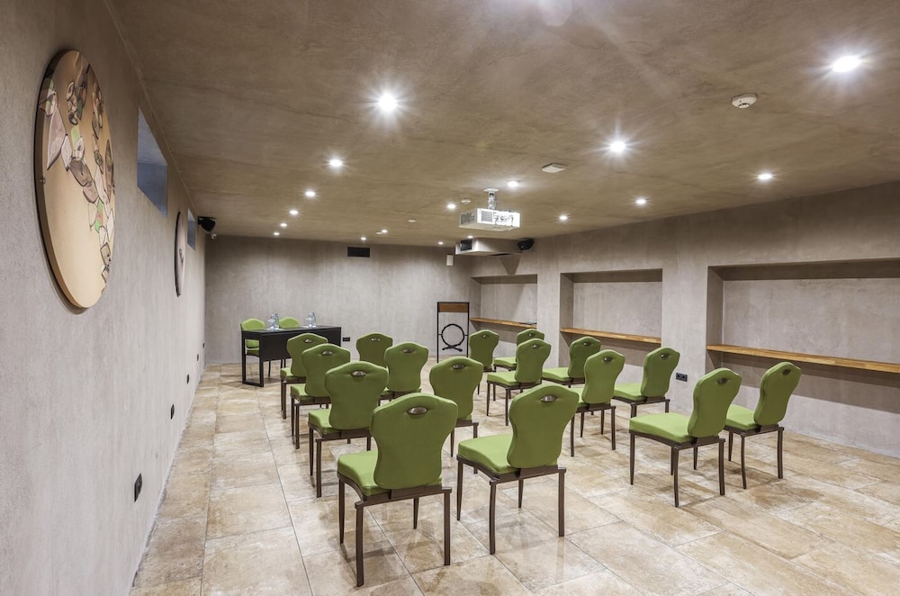 Iota Hotel Tbilisi 52/64