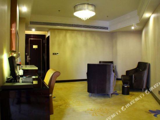 Weihua InternationaI Hotel 29/30