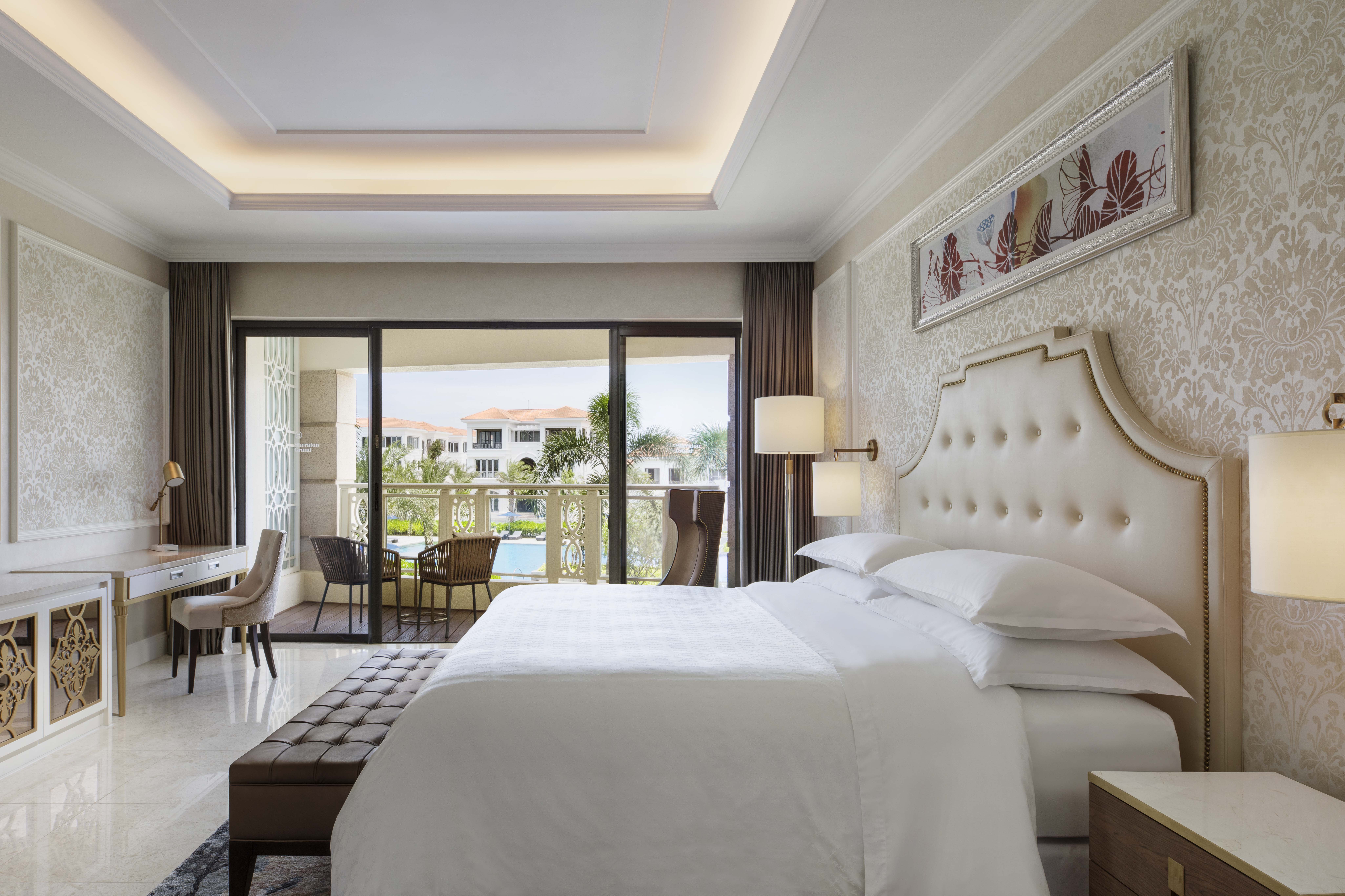 Deluxe, Double Bed, Pool View