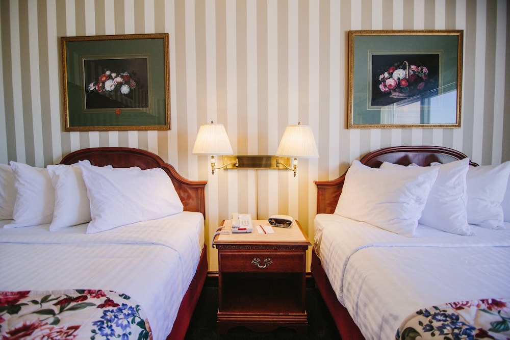غرفة قياسية بسريرين كوين بدون إطلالة، Bayshore Resort 8/10