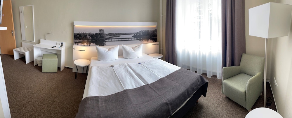 Hotel Am Schlosspark 17/71