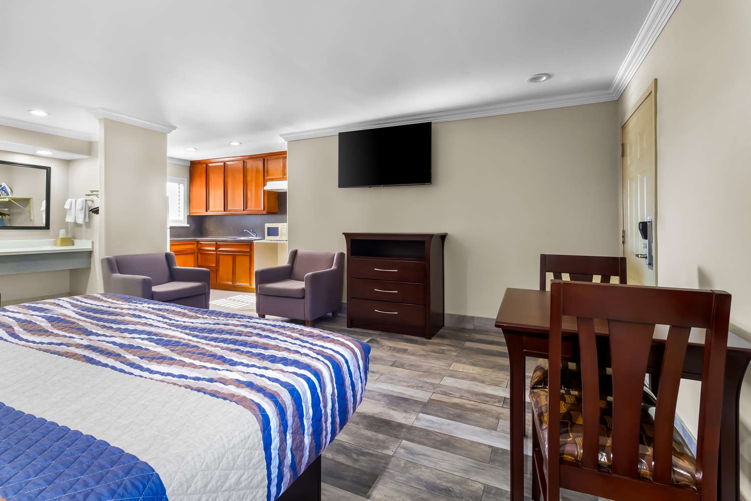 Americas Best Value Inn Houston Heights at I-45 8/40