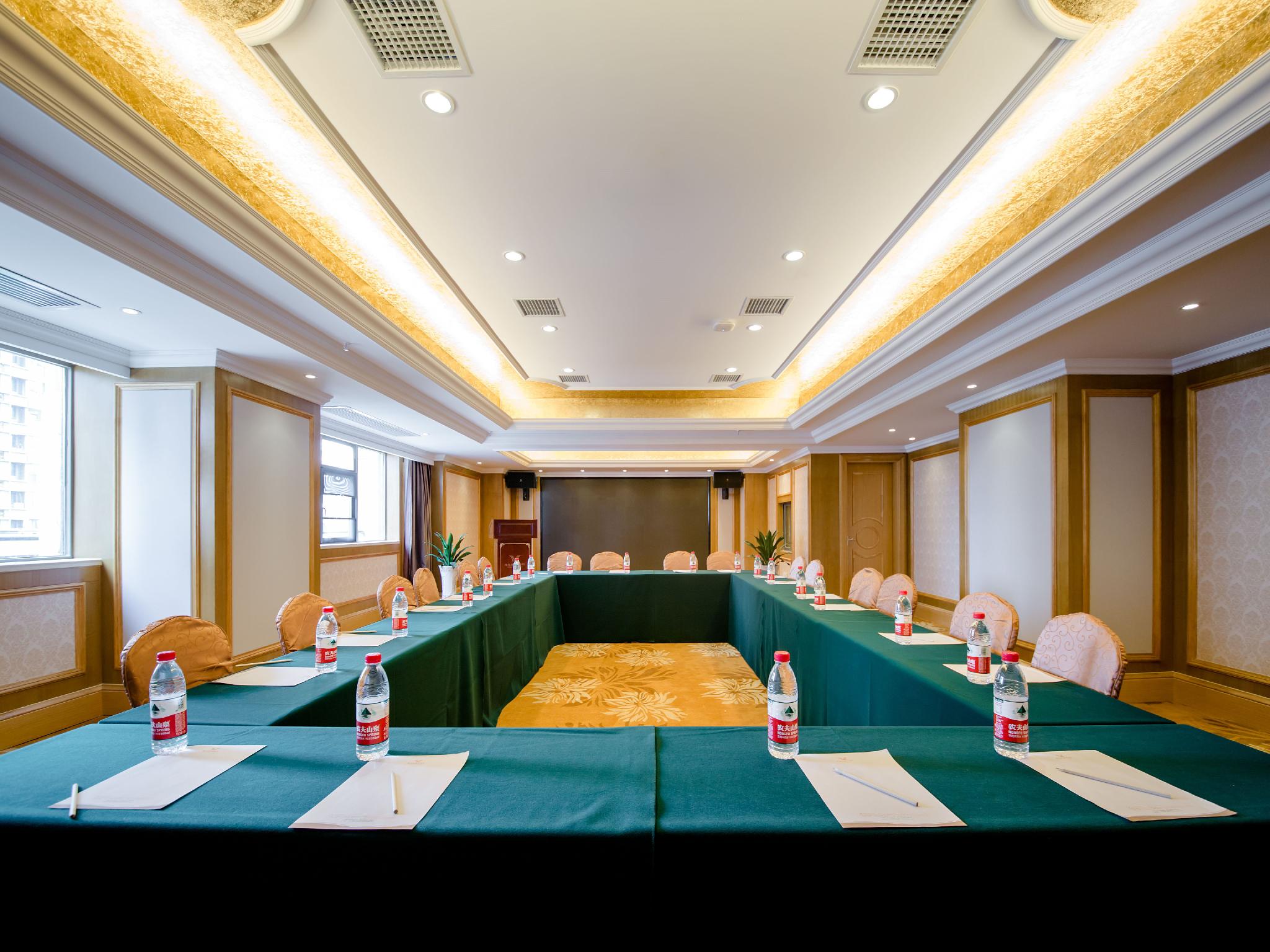 Vienna International Hotel (Wuhan Polar Ocean World) 45/50