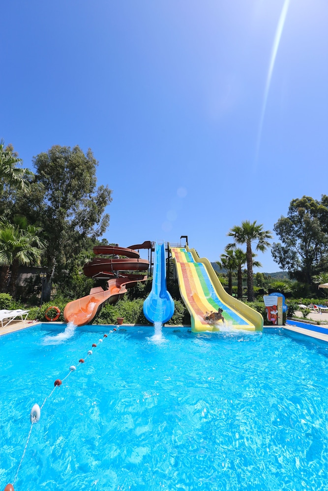 Fortezza Beach Resort 55/70