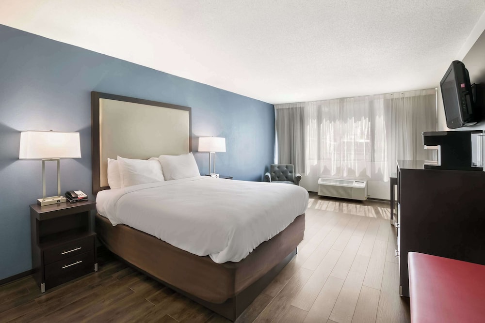 Clarion Hotel Conference Center Maggie Valley NC 11/32