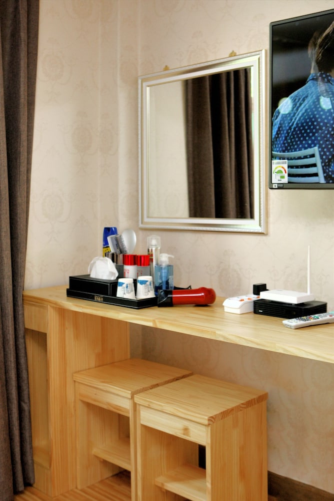Traum Hotel &amp; Condo 46/55