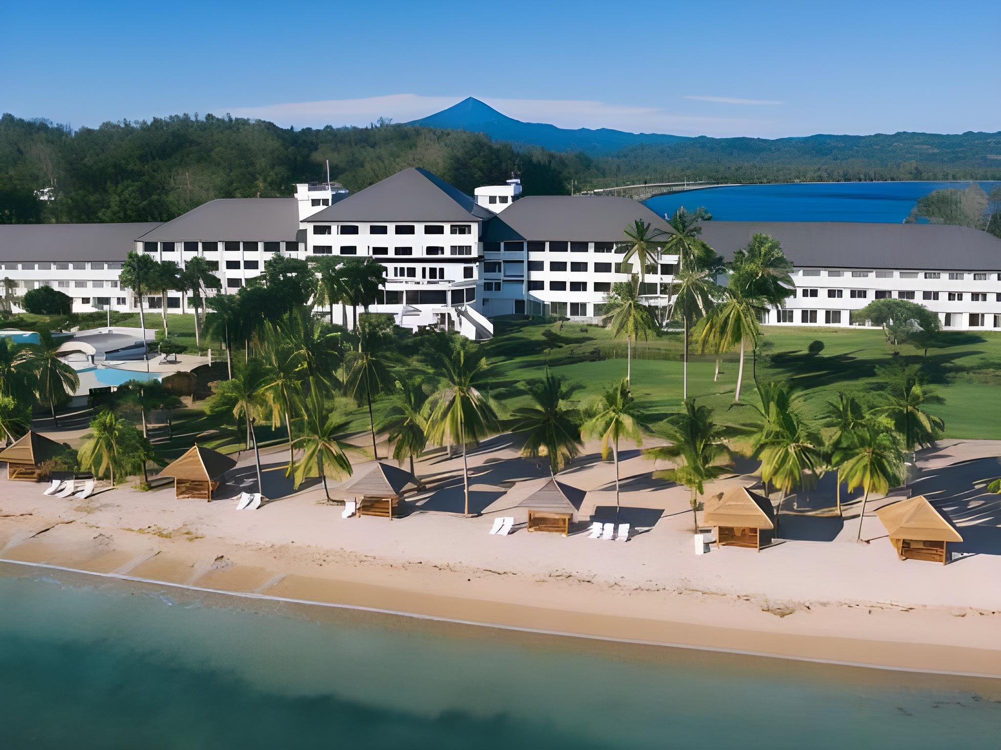 Paradise Hotel Golf and Resort 40/49
