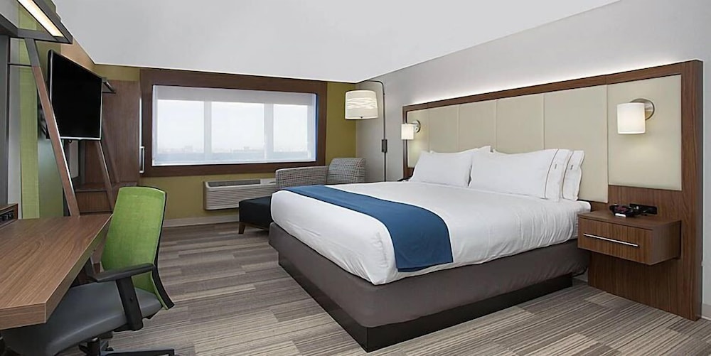 Holiday Inn Express & Suites Romeoville - Joliet North 25/68