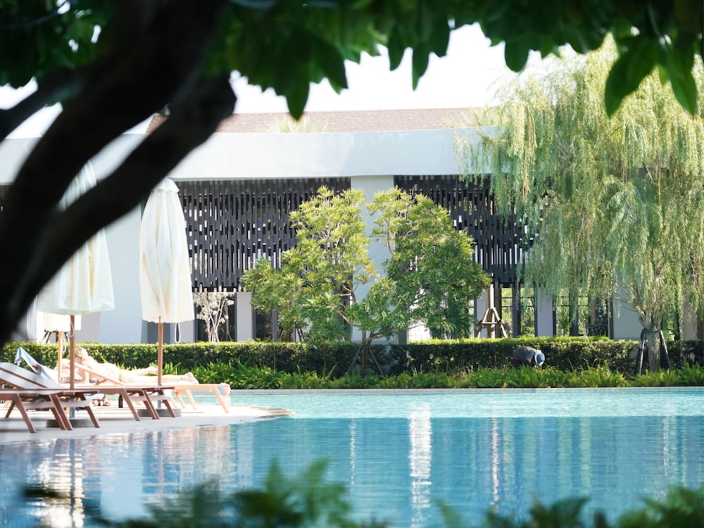 Mercure Rayong Lomtalay Villas and Resort 40/46