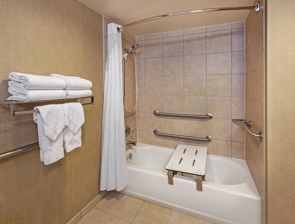 Holiday Inn Springdale/Fayetteville Area 49/50