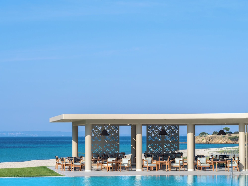 Ammoa Luxury Hotel & Spa Resort 40/50