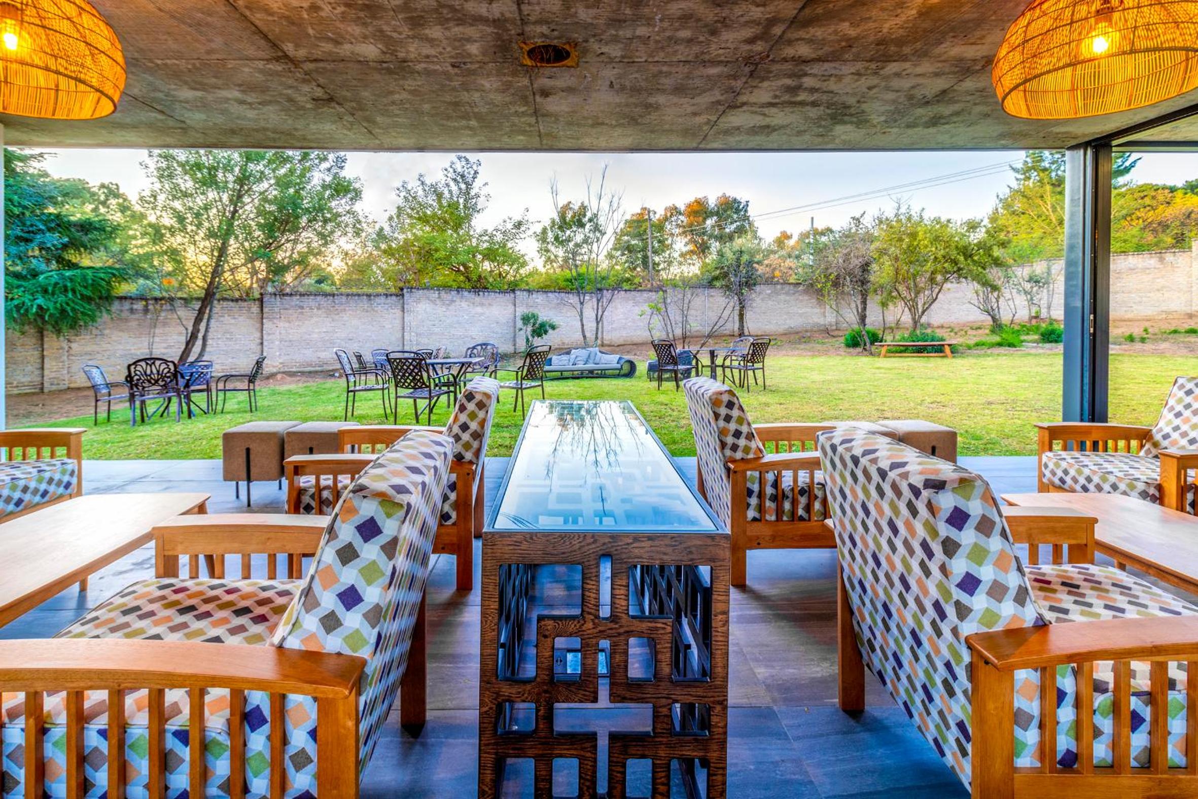 KRAVIT Premier Suites 25/29