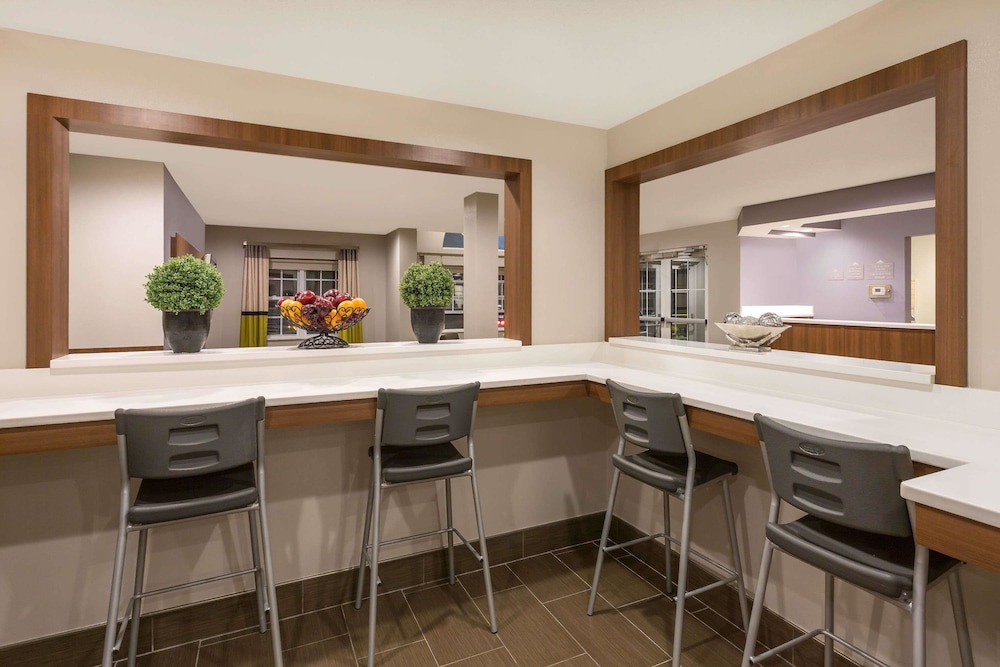 Microtel Inn Suites By Wyndham Richmond Airport 30/37