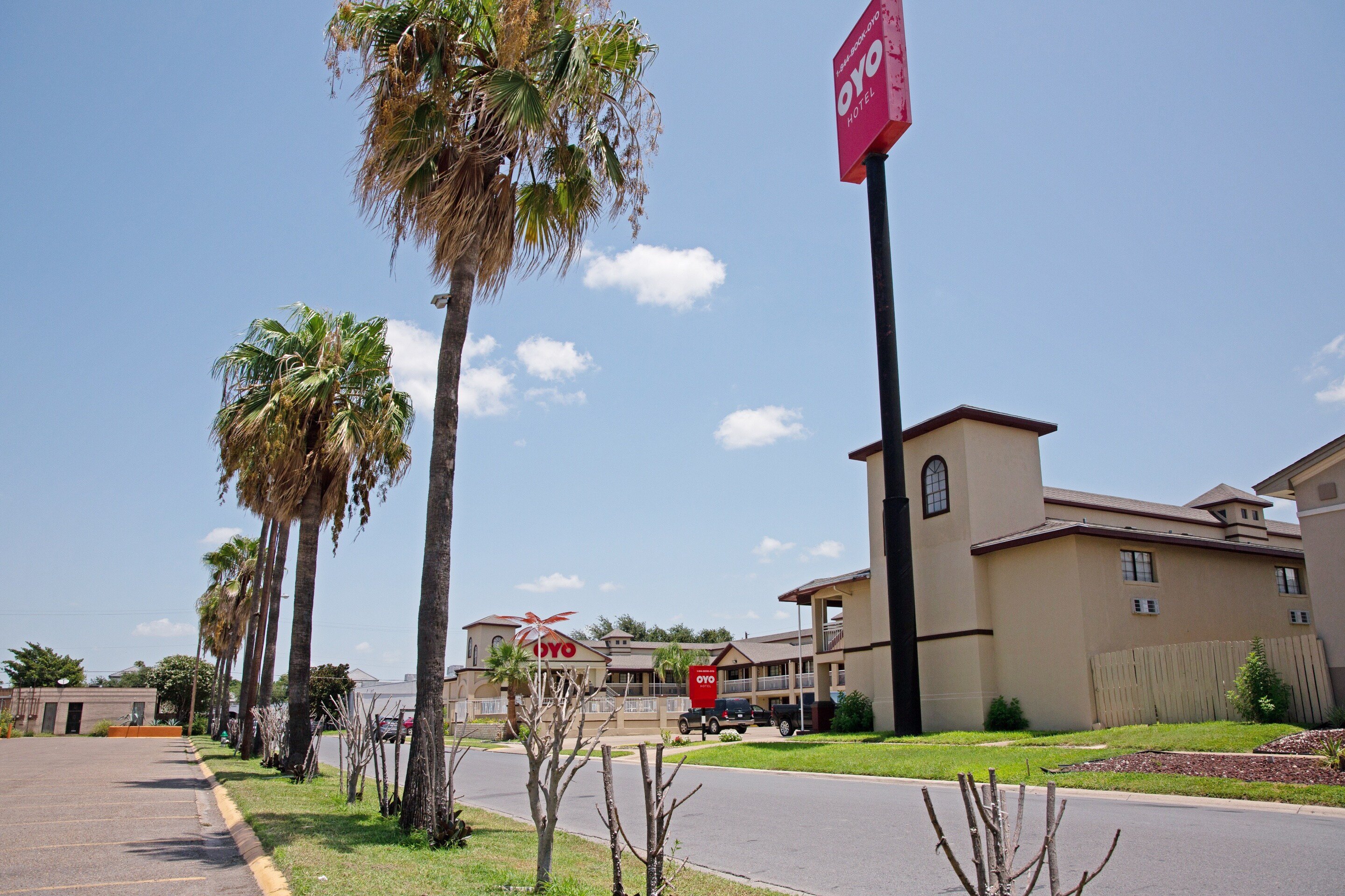 OYO Hotel McAllen Airport South 53/61