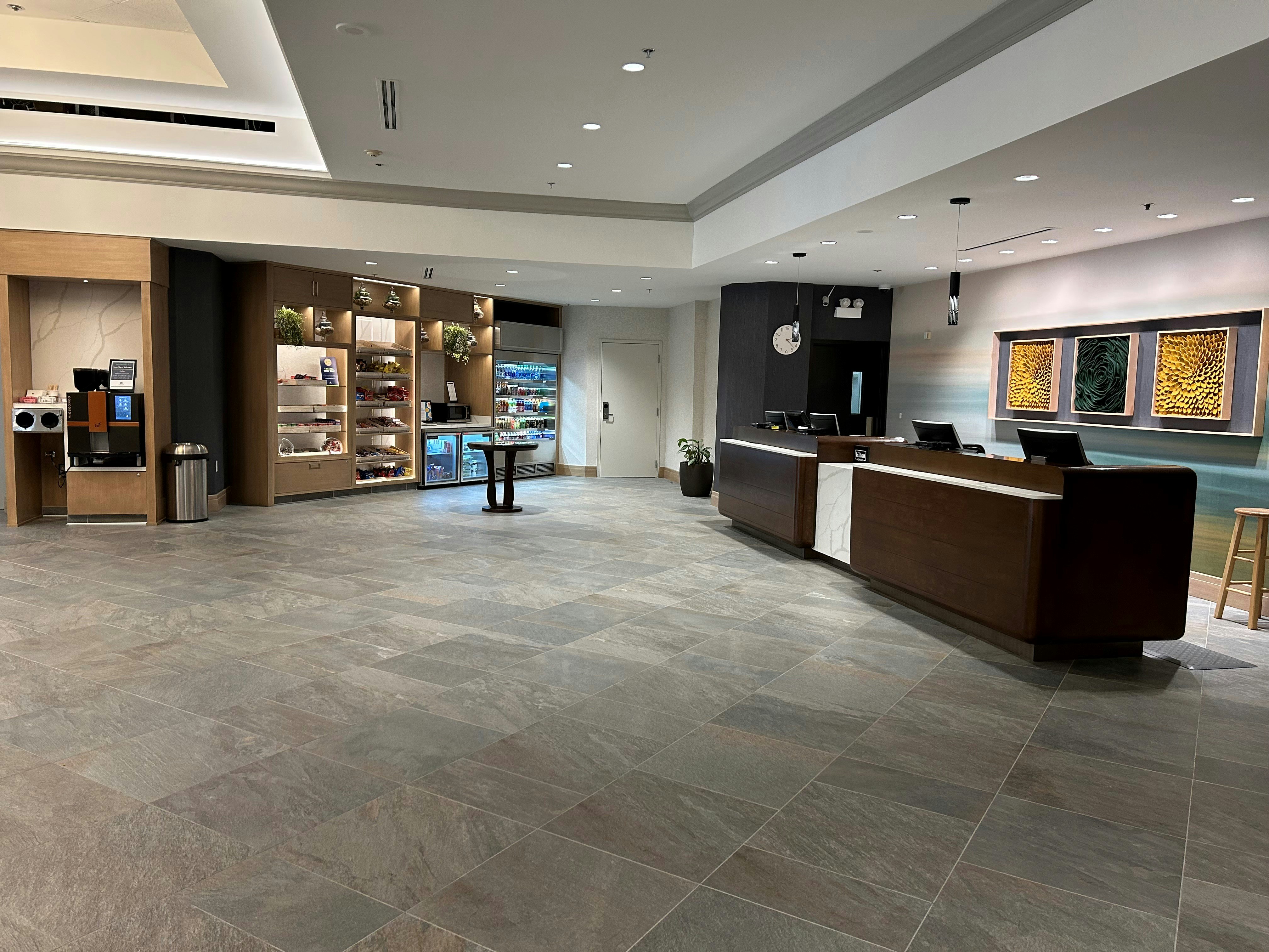 DoubleTree by Hilton Hotel Modesto 3/56