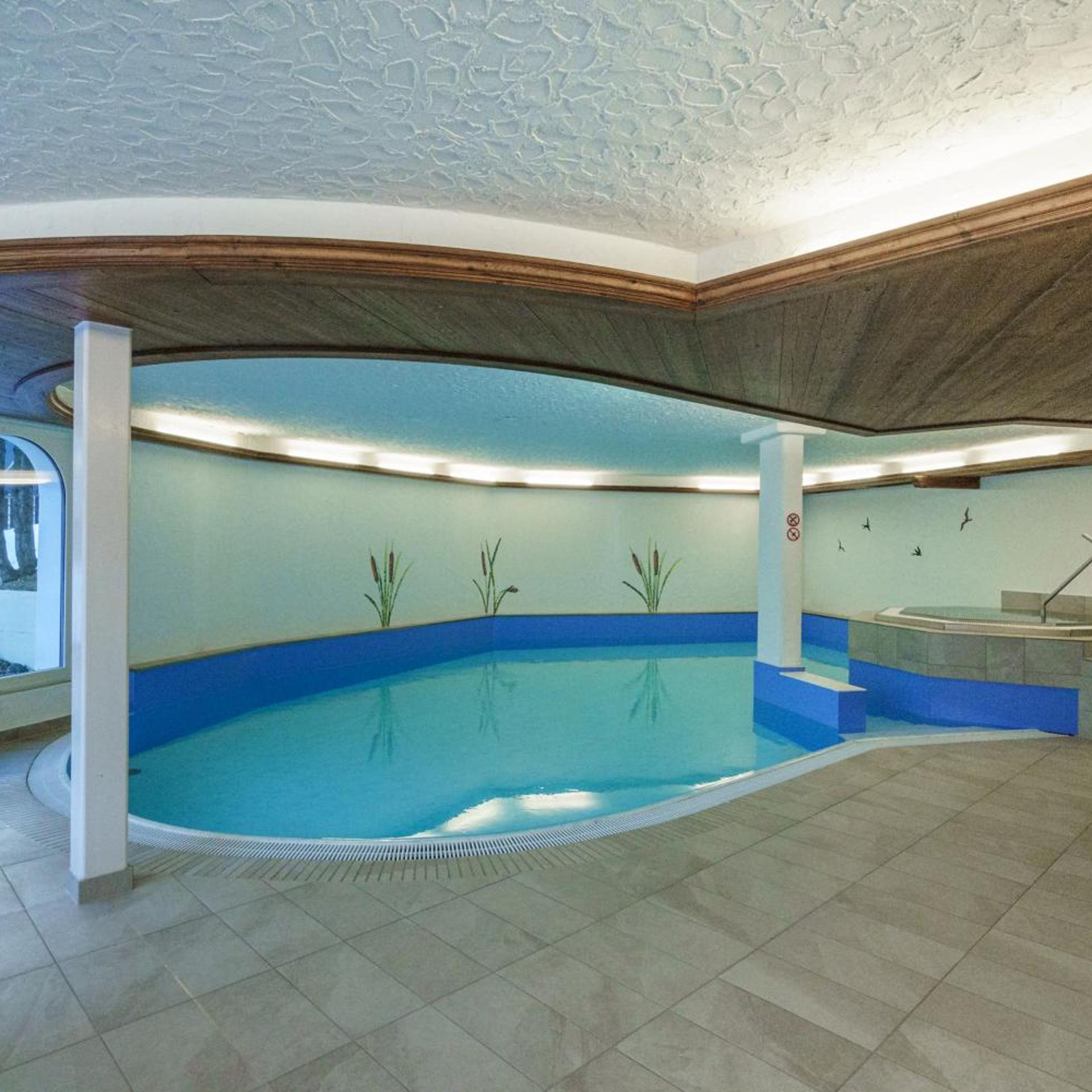 HOTEL ALPENROYAL 37/55