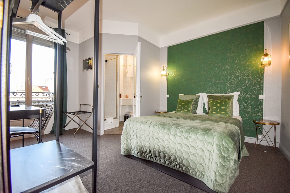 COMFORT, DOUBLE BED