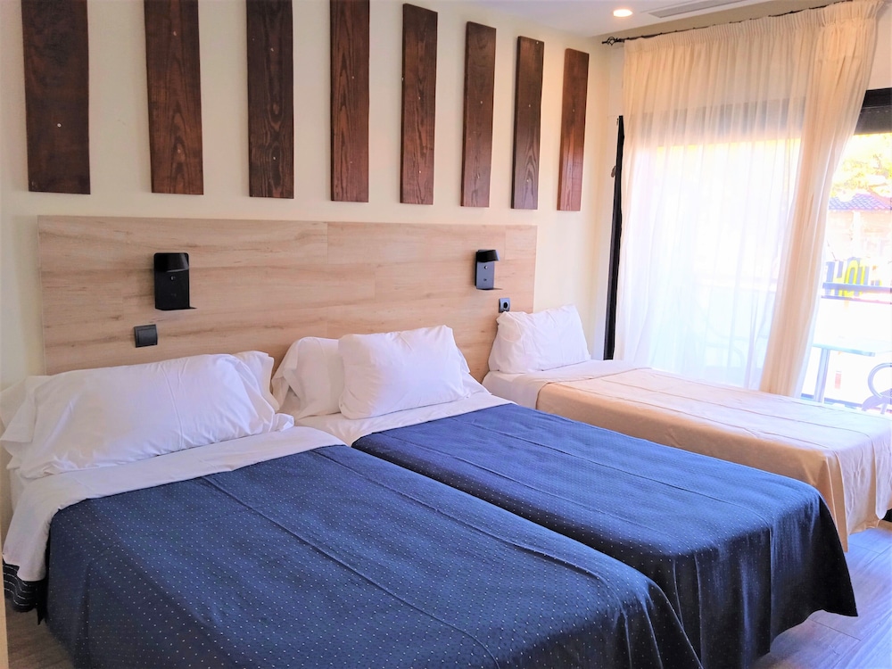 Hotel 153 14/71