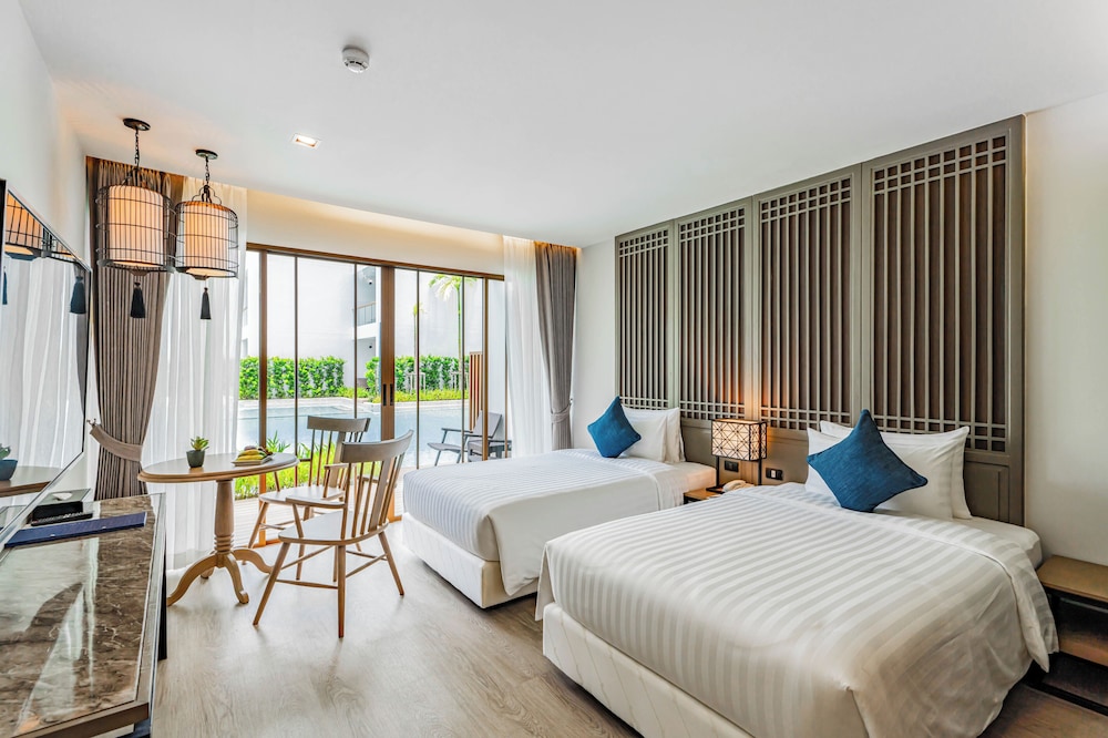Bella Nara Phuket Naiyang Beach 18/50