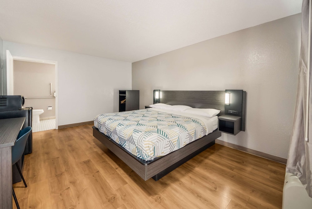 STANDARD, KING BED