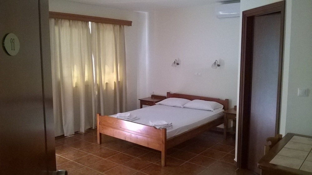 Iolkos Hotel 28/52