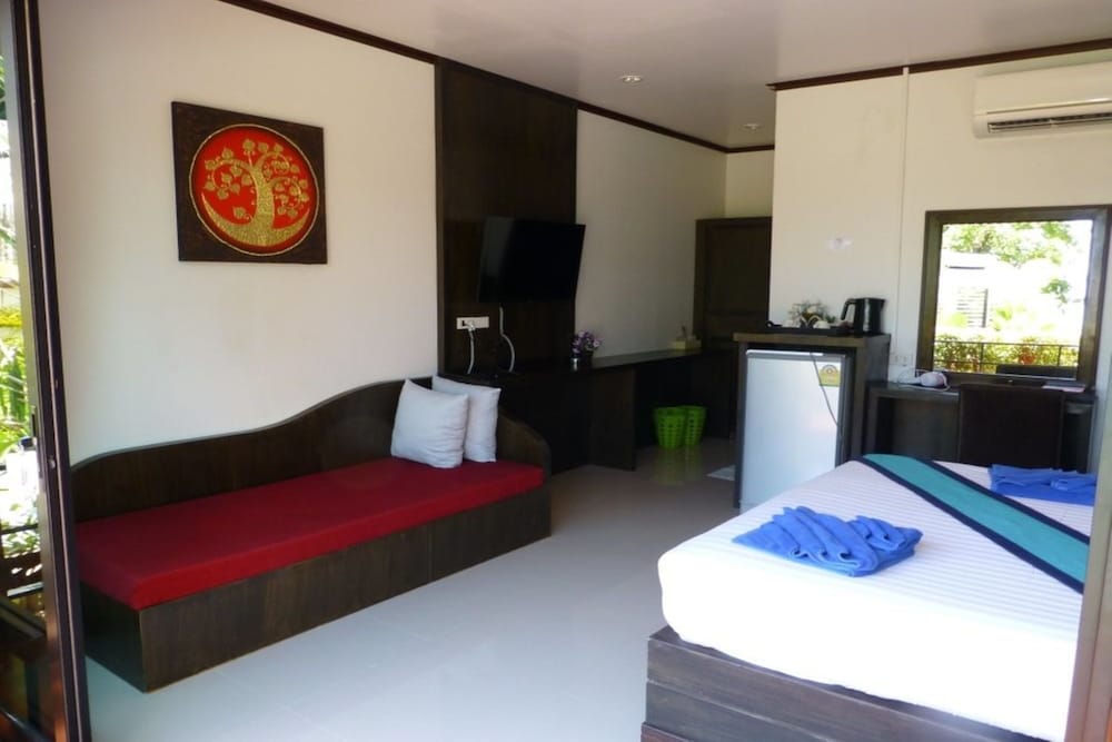 Kathalee Beach Resort Koh Lipe 9/71